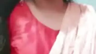 Cute Chamet girl naked chat with follower for money