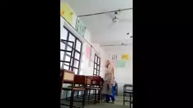 Indian mms of a mature bhabhi enjoy a quick fuck