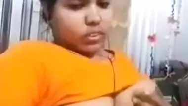 Today Exclusive- Horny Boudi Shows Her Boobs And Fingering