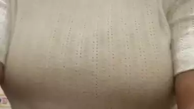 Tanker maal stripping bra and showing huge boobs