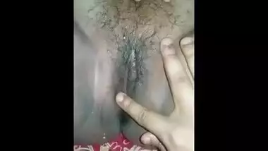 bhabhi pouring whisky on her wet pussy
