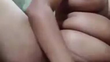 Big boob desi nude lady masturbates and moans