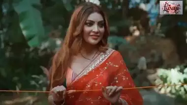 Indian beautiful Desi milf bhabi seduced by her father in law real hardcore Hindi sex video.